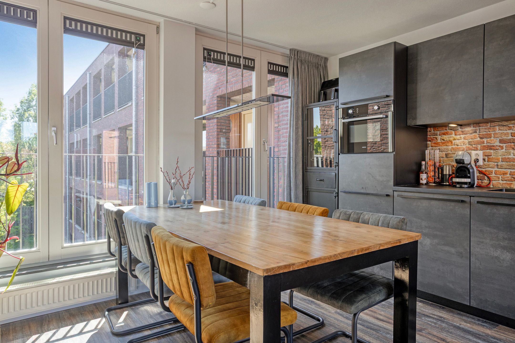 Move-in Ready Modern Apartment in Popular Bomenbuurt Neighborhood — 18