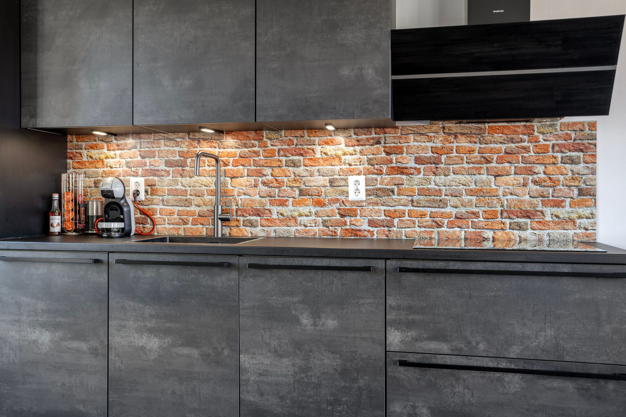 Move-in Ready Modern Apartment in Popular Bomenbuurt Neighborhood — 21