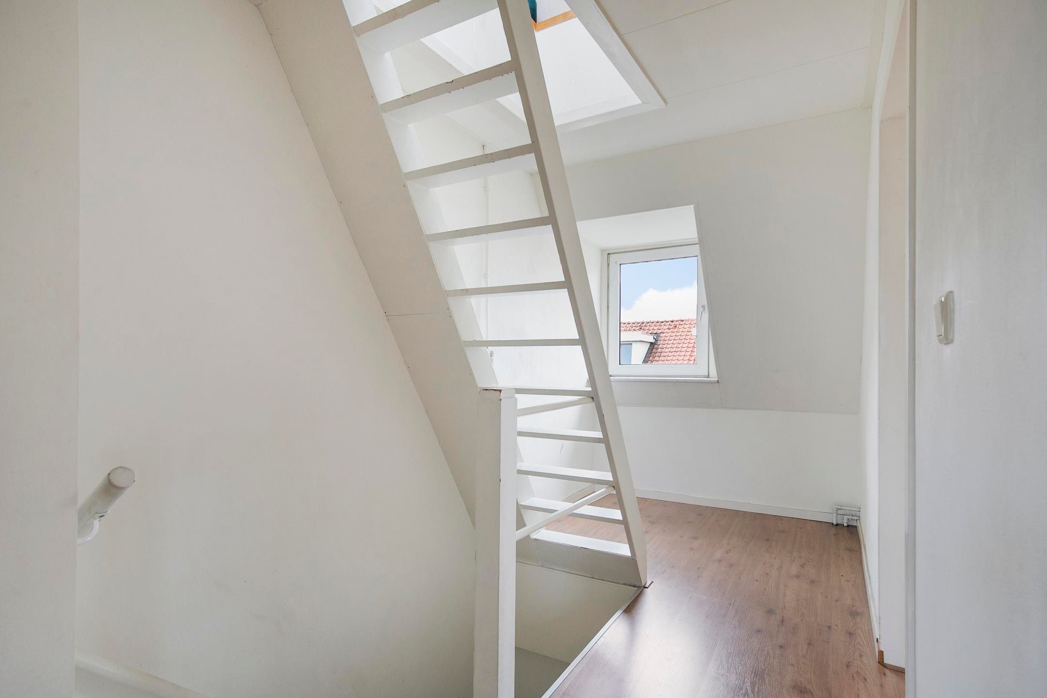 Photo 12 of Duikerstraat 10-BS