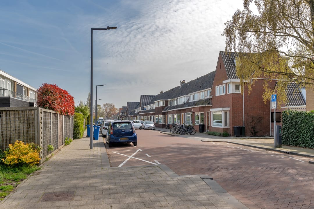 Photo 38 of Zestienhovensekade 252