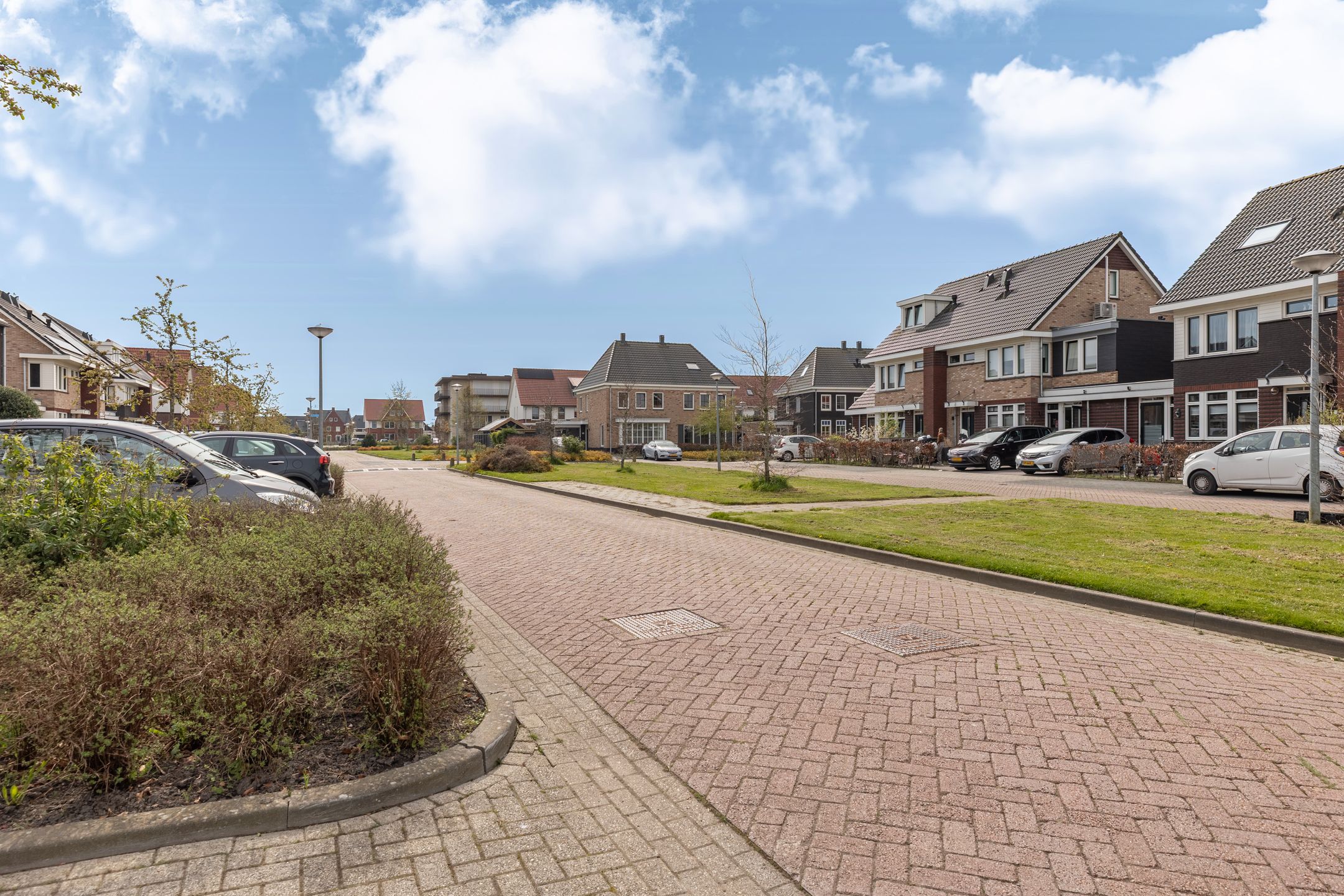 Photo 45 of Oprijlaan 28