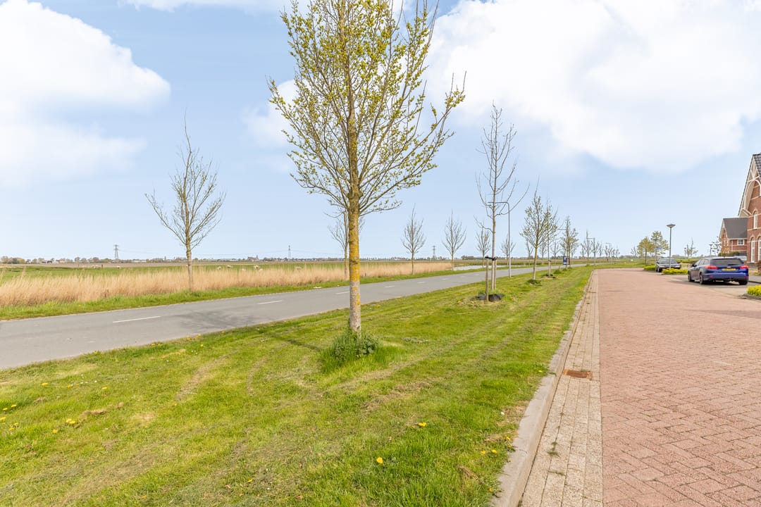 Photo 46 of Oprijlaan 28