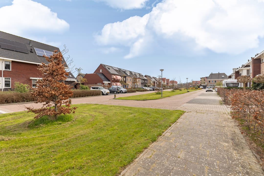 Photo 47 of Oprijlaan 28