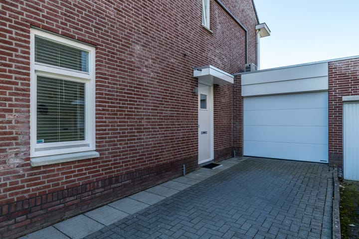 Photo 4 of Hermanstraat 26
