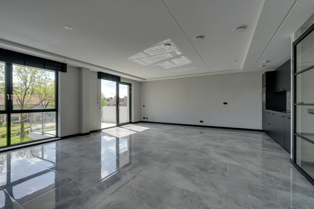 Luxury Finished Ready-to-Move Apartment with Parking in Modern Purmerend Complex — 13