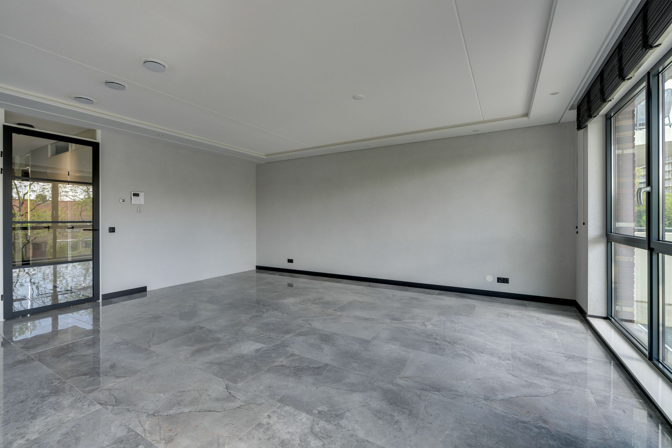 Luxury Finished Ready-to-Move Apartment with Parking in Modern Purmerend Complex — 18