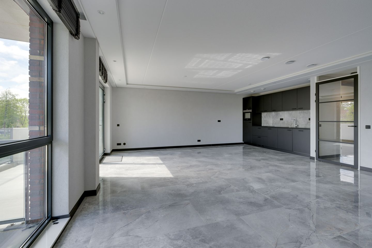 Luxury Finished Ready-to-Move Apartment with Parking in Modern Purmerend Complex — 20