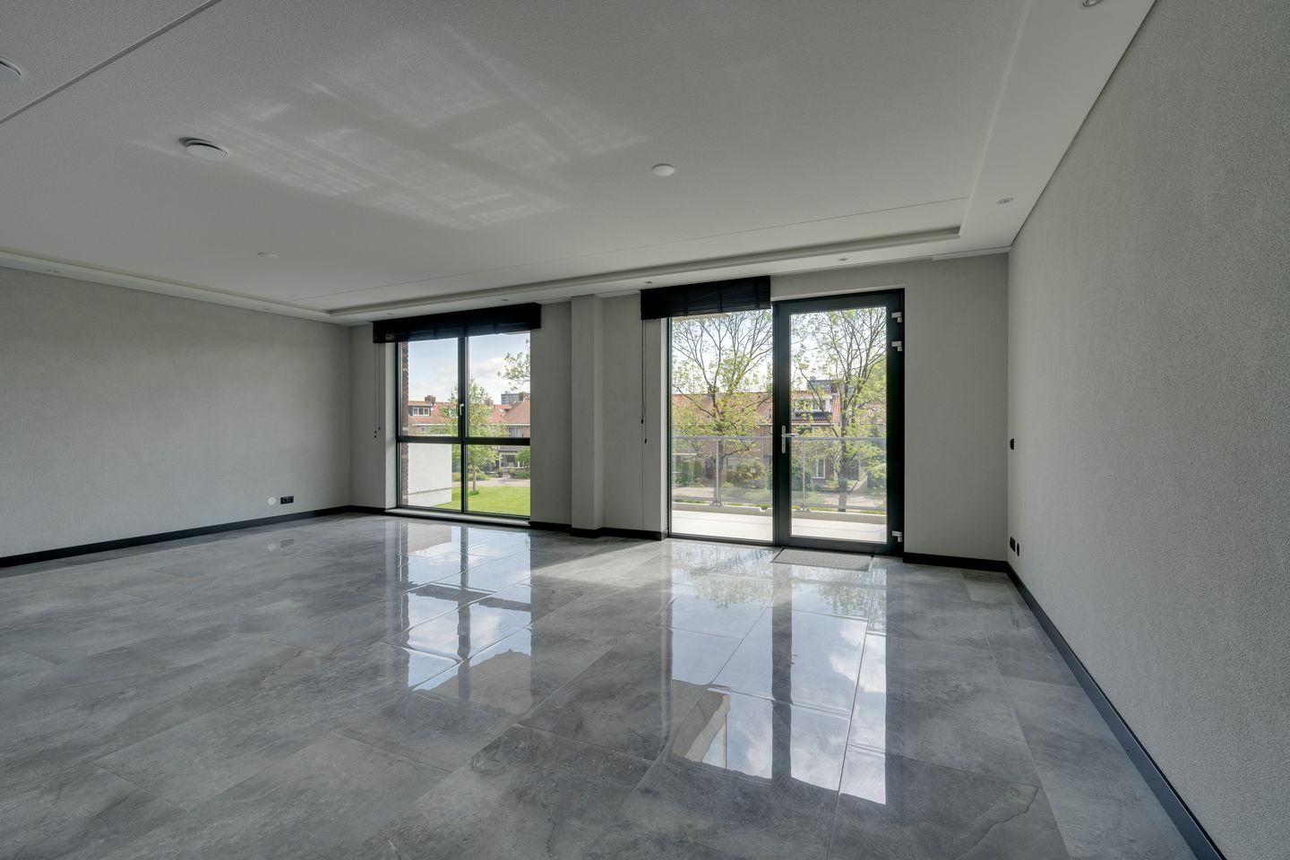 Luxury Finished Ready-to-Move Apartment with Parking in Modern Purmerend Complex — 14