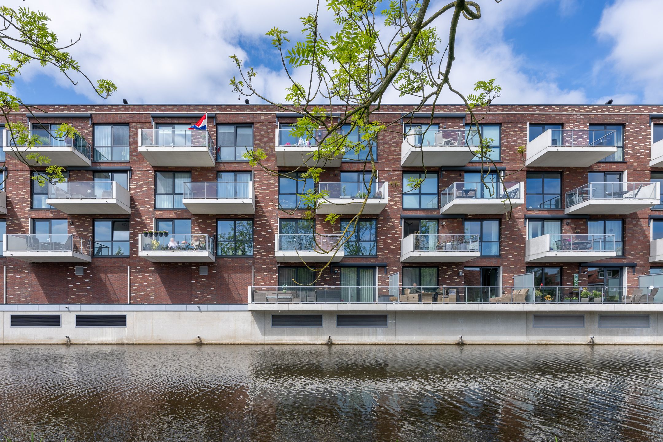 Luxury Finished Ready-to-Move Apartment with Parking in Modern Purmerend Complex — 48