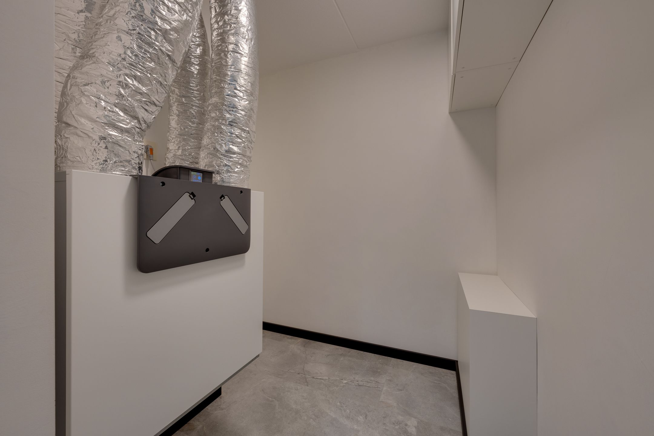 Luxury Finished Ready-to-Move Apartment with Parking in Modern Purmerend Complex — 42