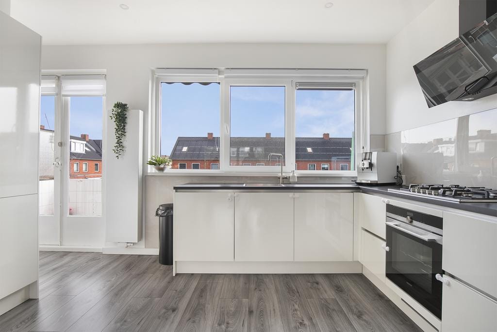 Two Independent Residences Available in Rotterdam Kleinpolder — 8