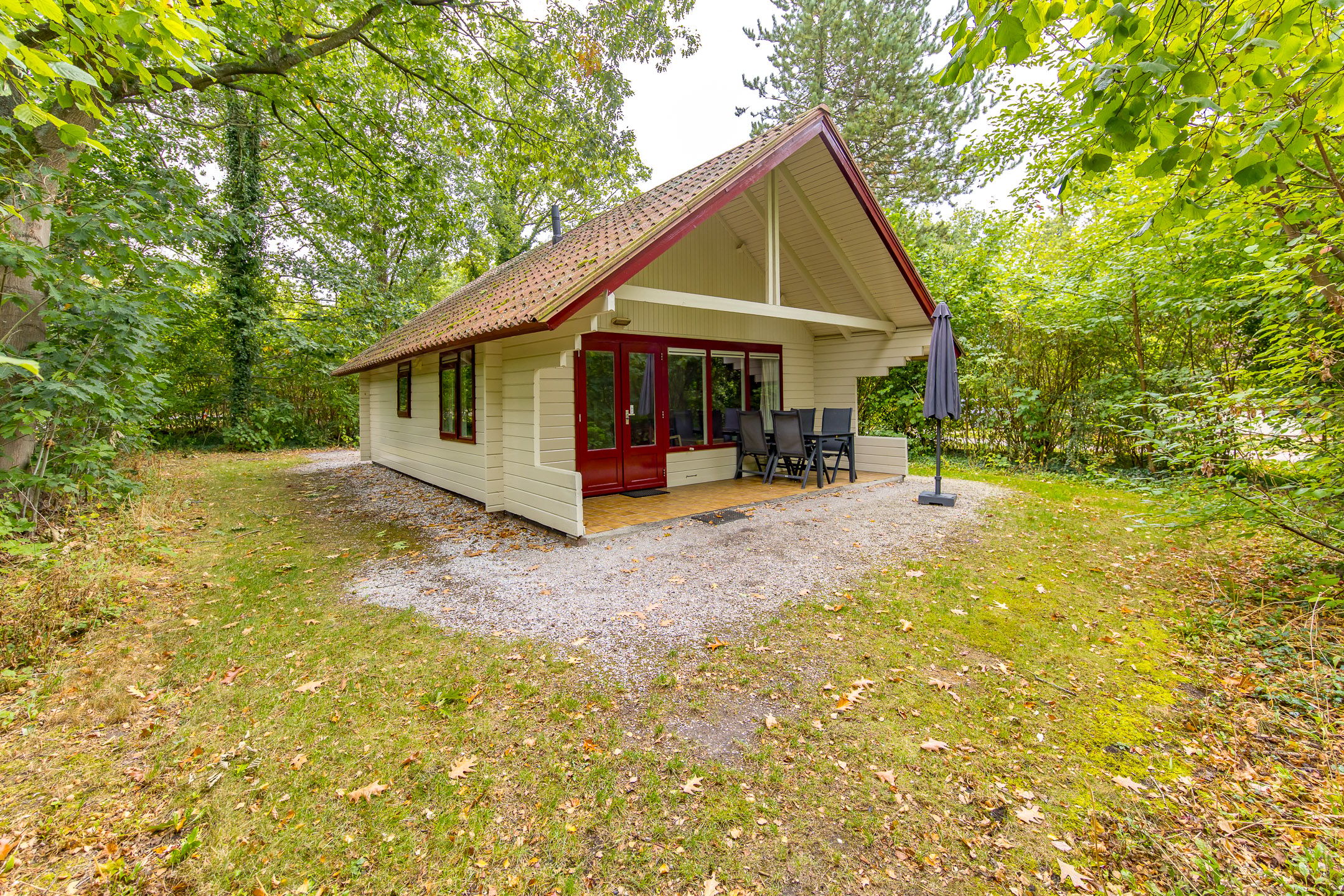 2-bedroom freehold villa in Ees — photo 3 of 5