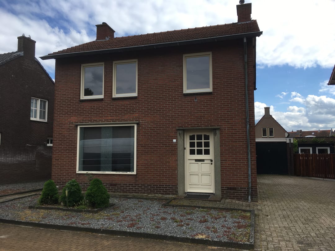 Foto 1 van Schoolstraat 10