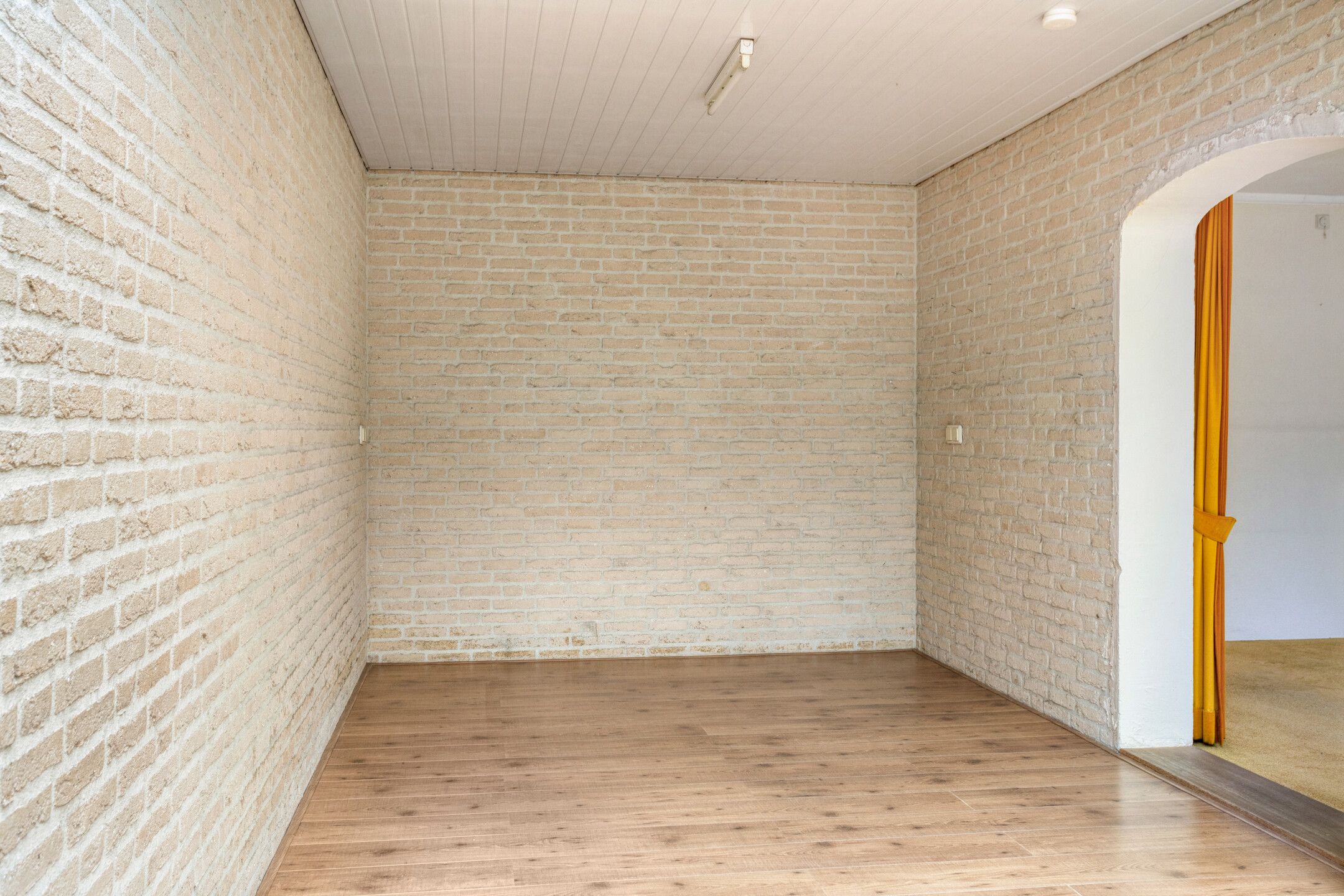 Photo 15 of Burgemeester Wittestraat 1