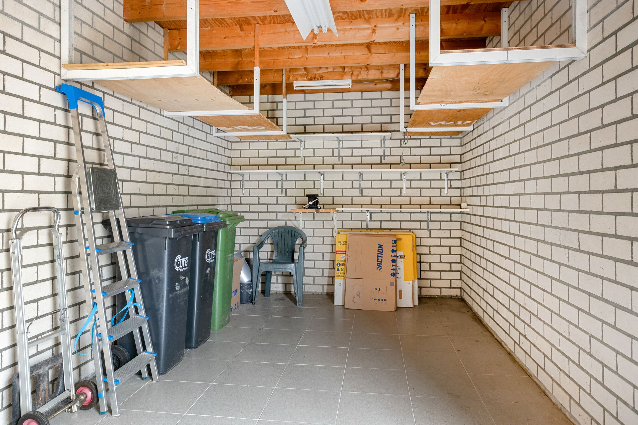 Photo 33 of Burgemeester Wittestraat 1