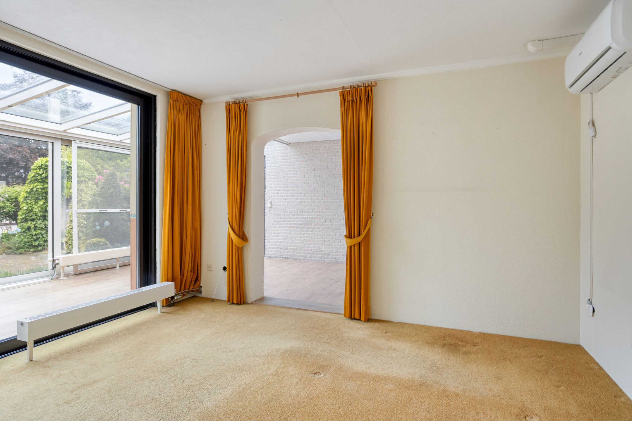 Photo 18 of Burgemeester Wittestraat 1