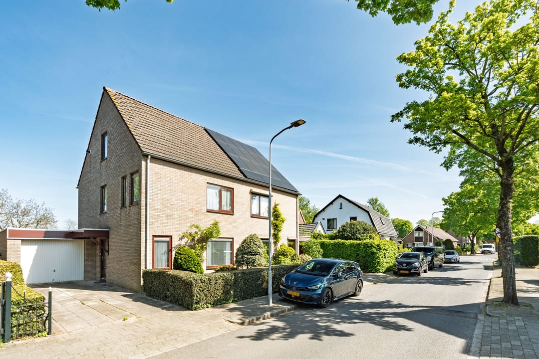 Photo 2 of Halderweg 32