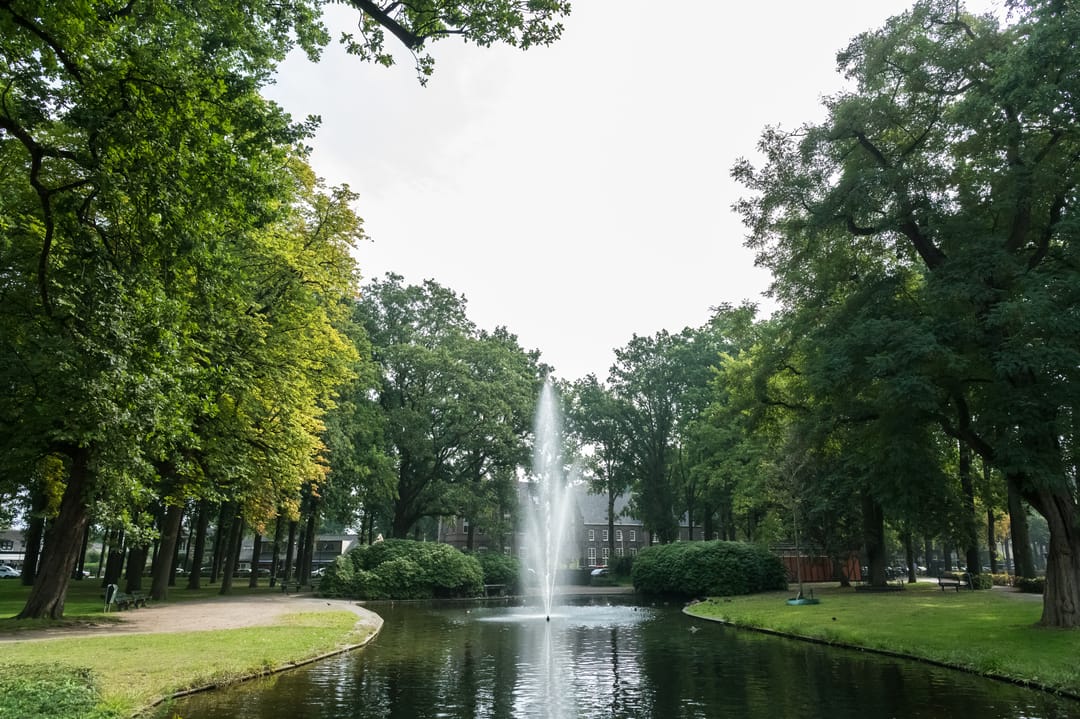 Photo 23 of Burgemeester van Nispen van Sevenaerstraat 6-D