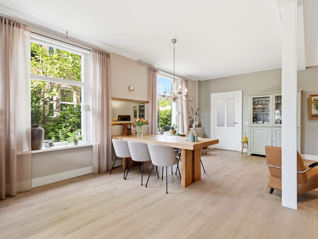 Sustainable Monumental Home with Deep Garden Near the IJssel River — 16
