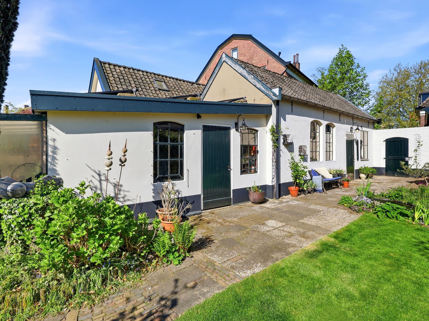 Sustainable Monumental Home with Deep Garden Near the IJssel River — 44