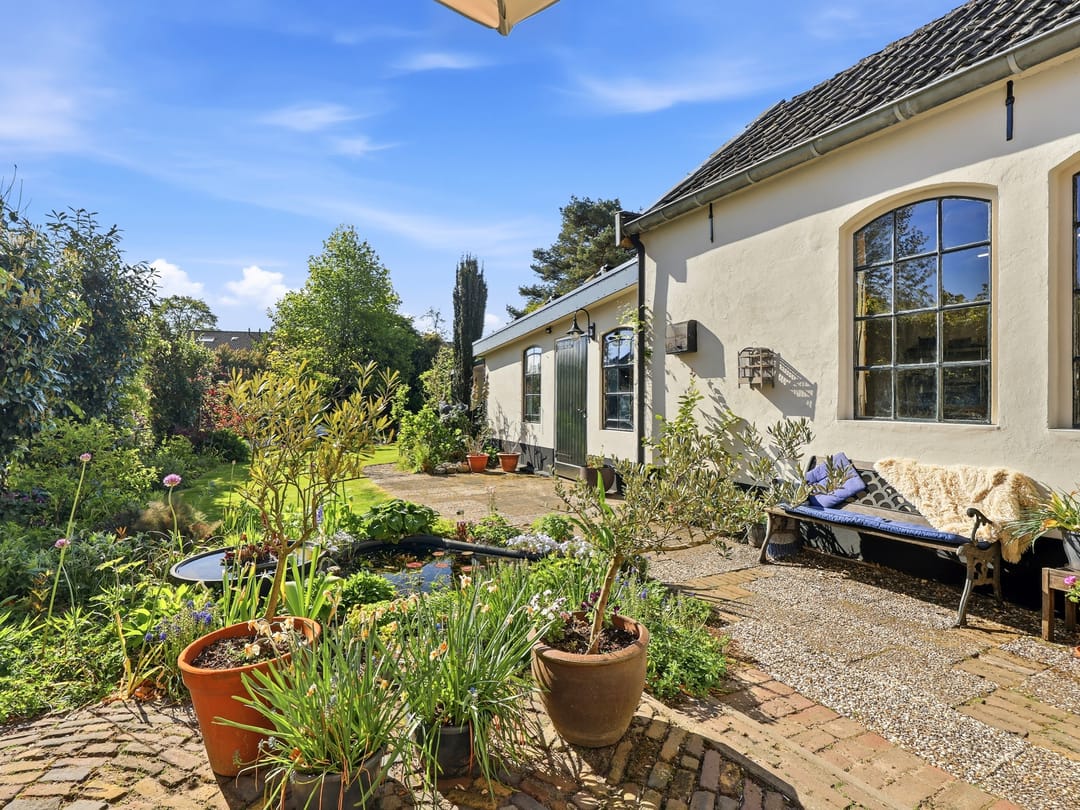 Sustainable Monumental Home with Deep Garden Near the IJssel River — 41
