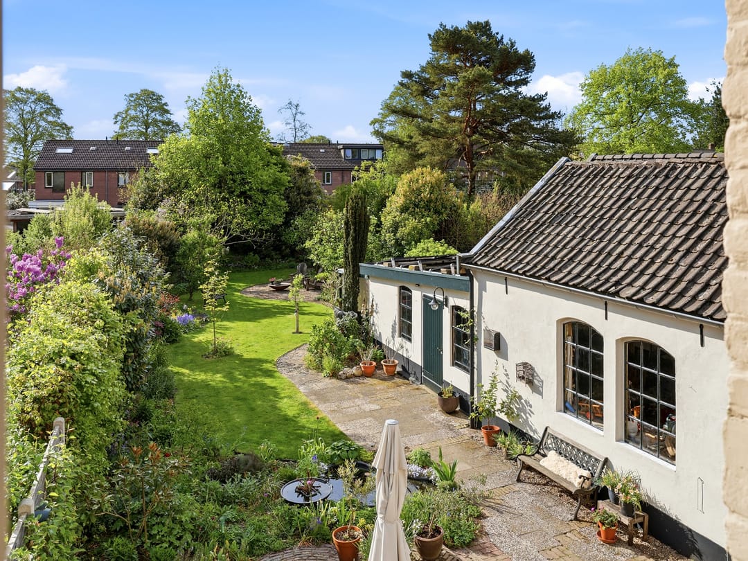 Sustainable Monumental Home with Deep Garden Near the IJssel River — 38