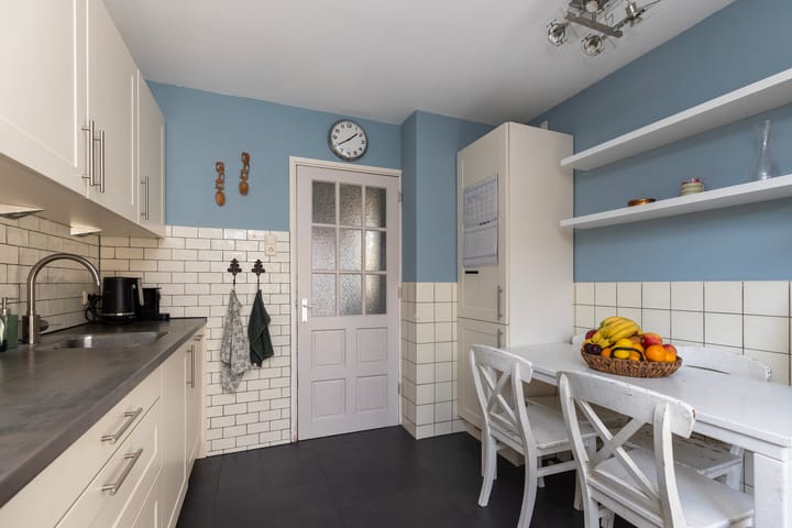 Hoekwoning te koop: Mesdagstraat 18, Zwijndrecht