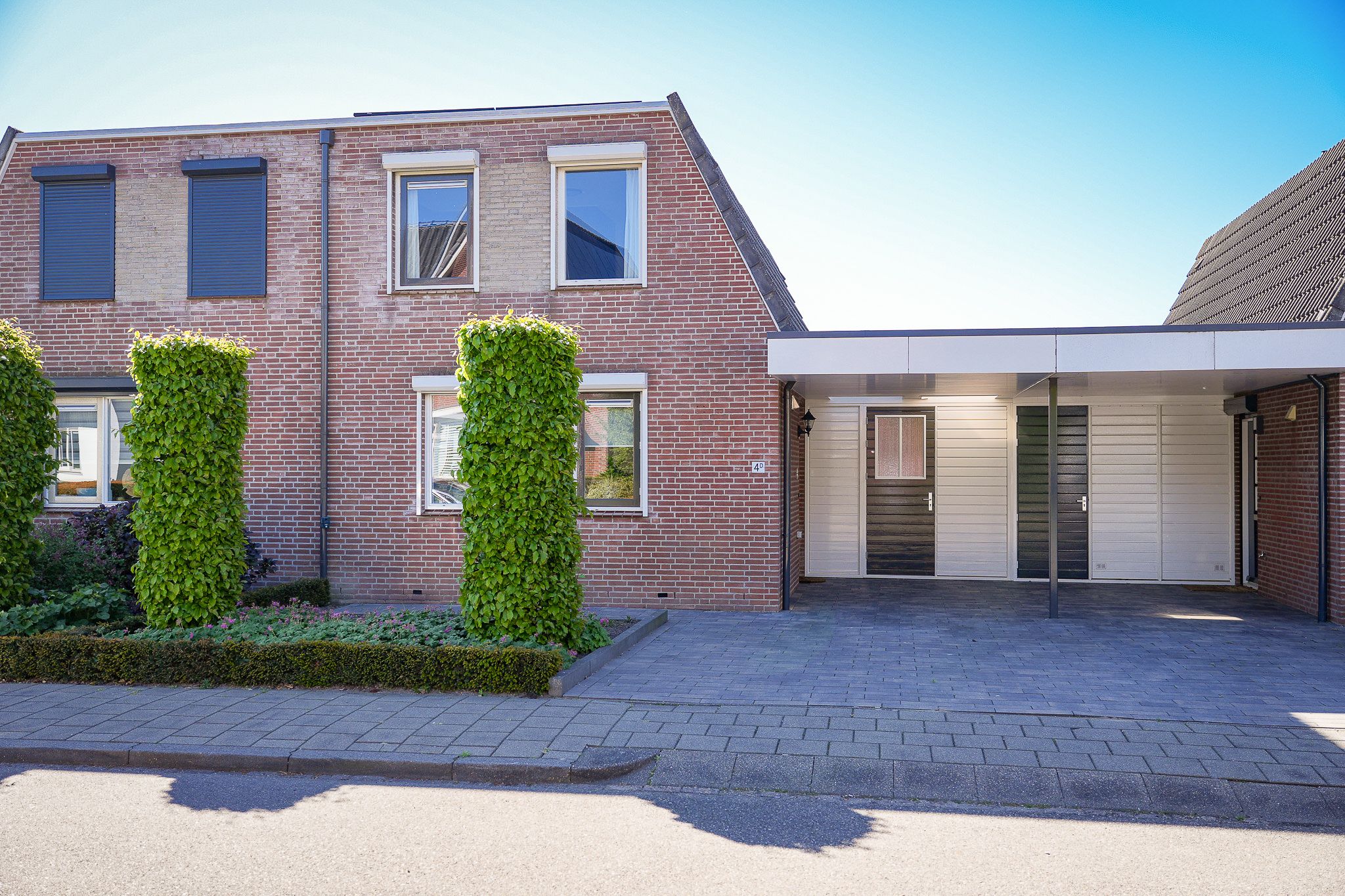 Semi-detached home with sunny garden and potential for ground floor living in Dreumel — 39