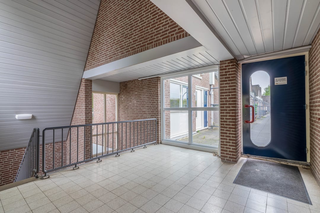 Photo 8 of Vincent van Goghstraat 47