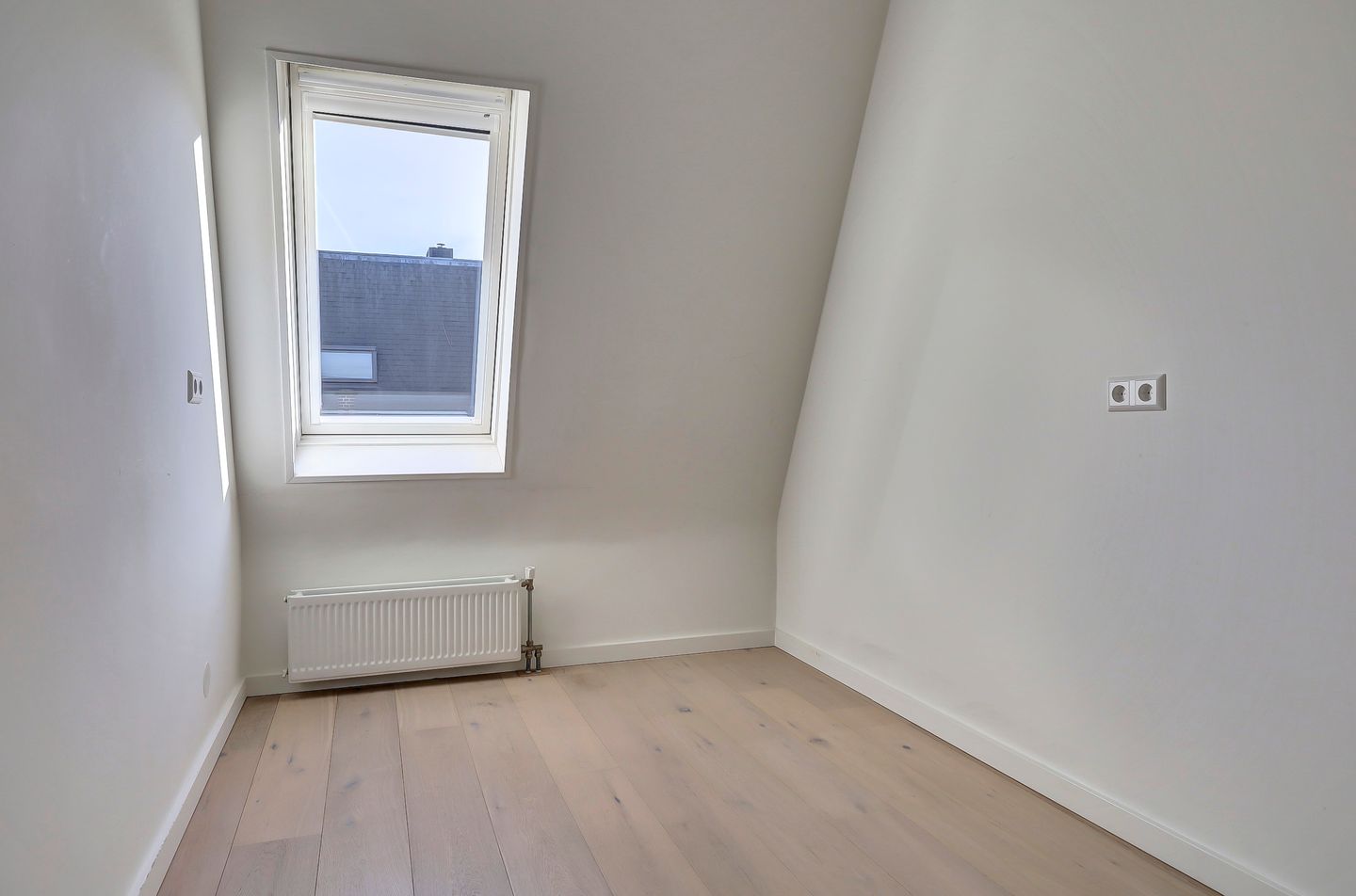Photo 4 of Camperstraat 22-M