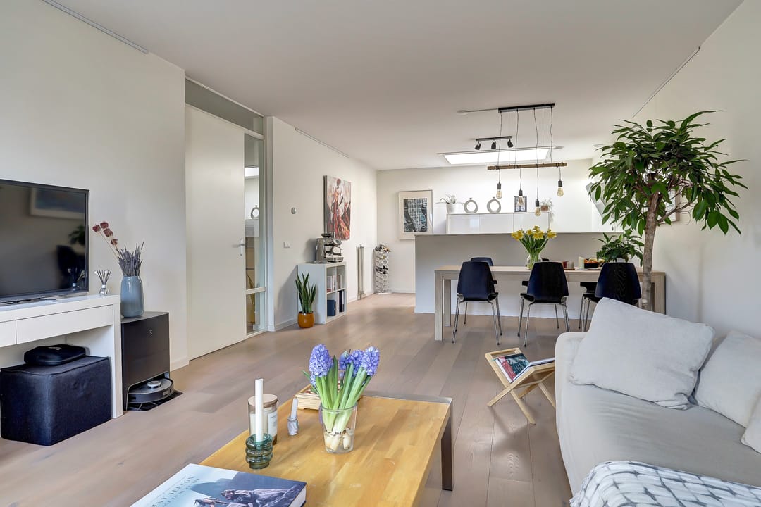 Photo 8 of Camperstraat 22-M