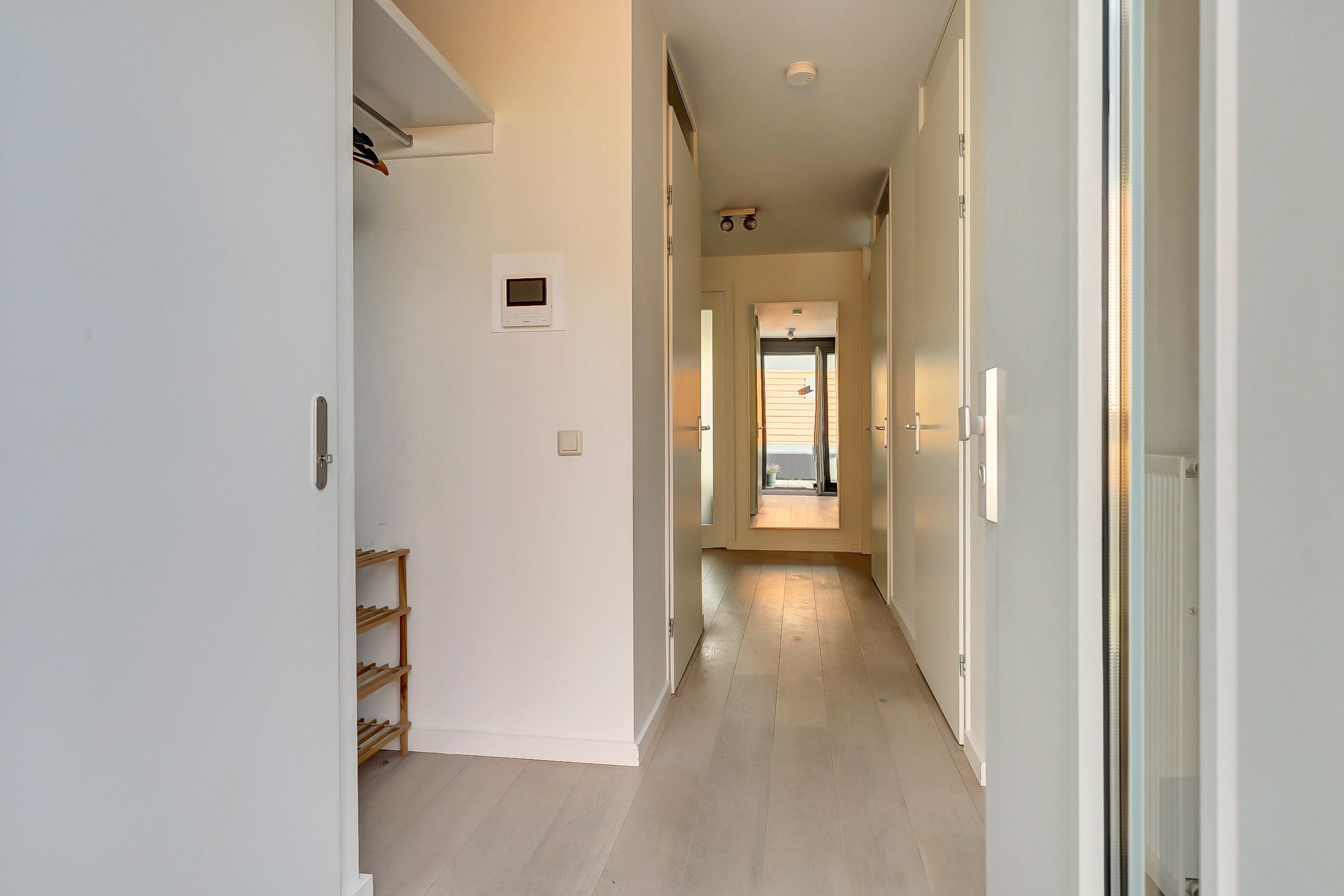 Photo 6 of Camperstraat 22-M