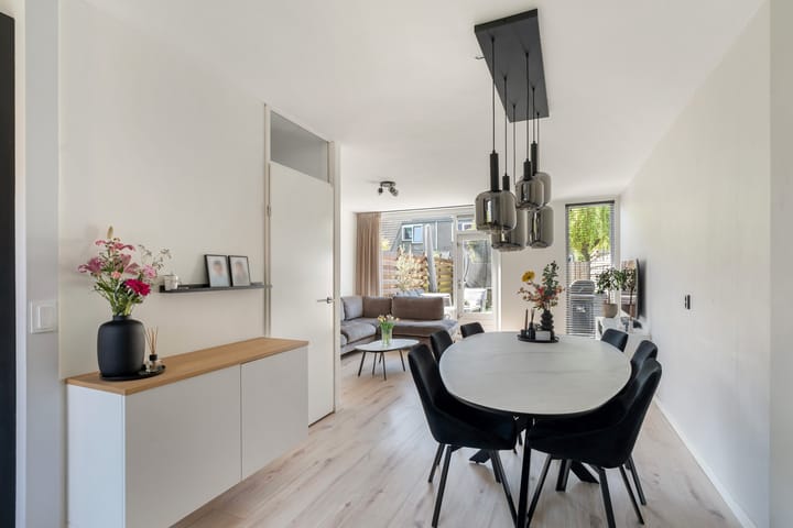 Tussenwoning te koop: Perengaarde 19, Zoetermeer
