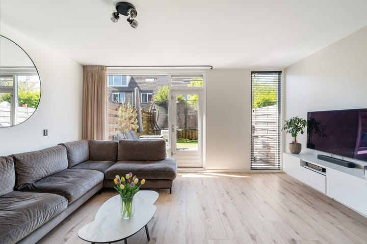 Tussenwoning te koop: Perengaarde 19, Zoetermeer