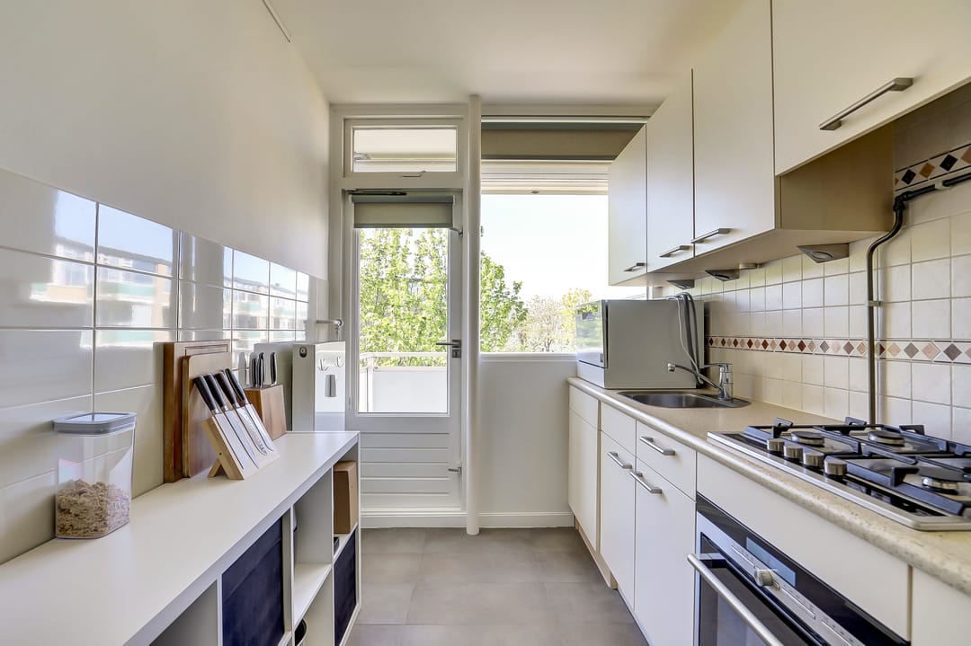 Bright corner apartment with three bedrooms on the second floor in Slikkerveer — 17
