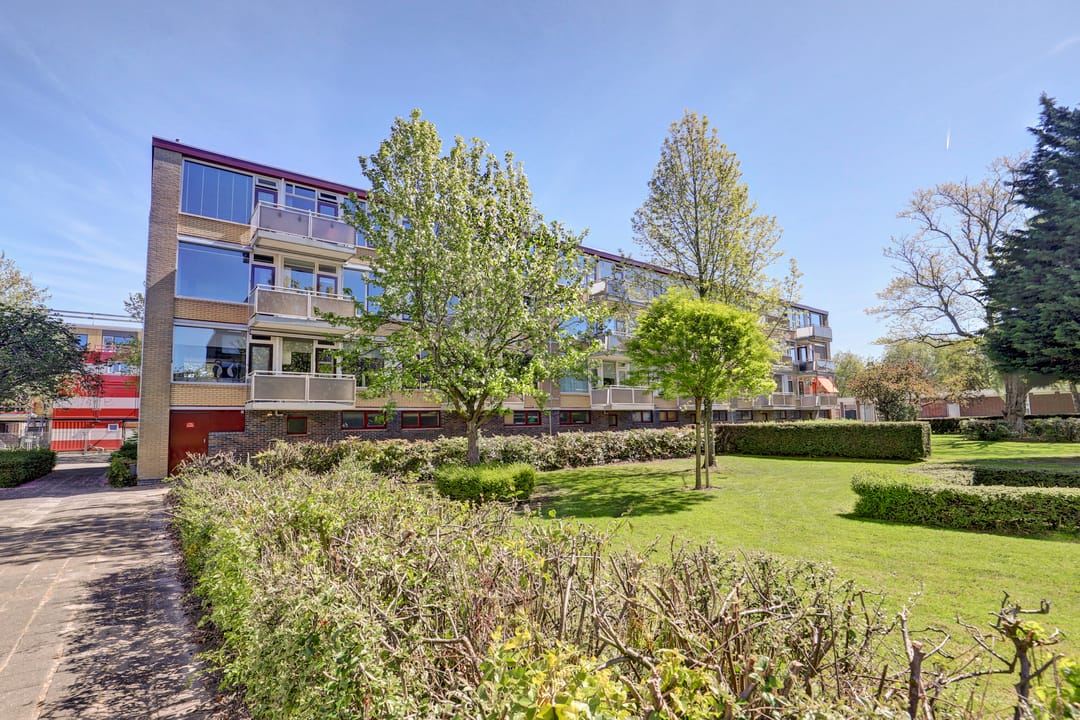 Bright corner apartment with three bedrooms on the second floor in Slikkerveer — 31