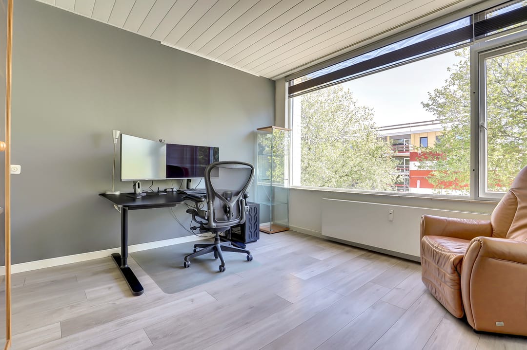 Bright corner apartment with three bedrooms on the second floor in Slikkerveer — 22