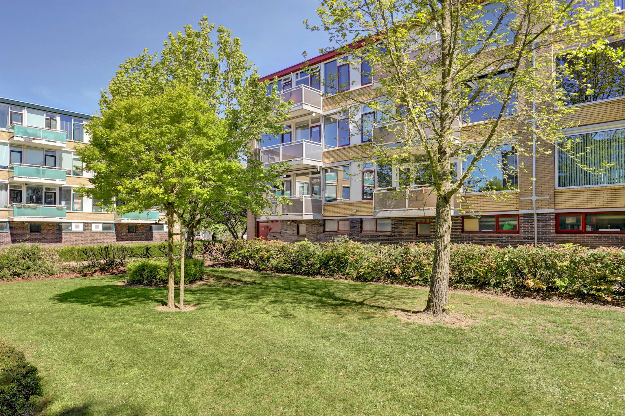 Bright corner apartment with three bedrooms on the second floor in Slikkerveer — 30