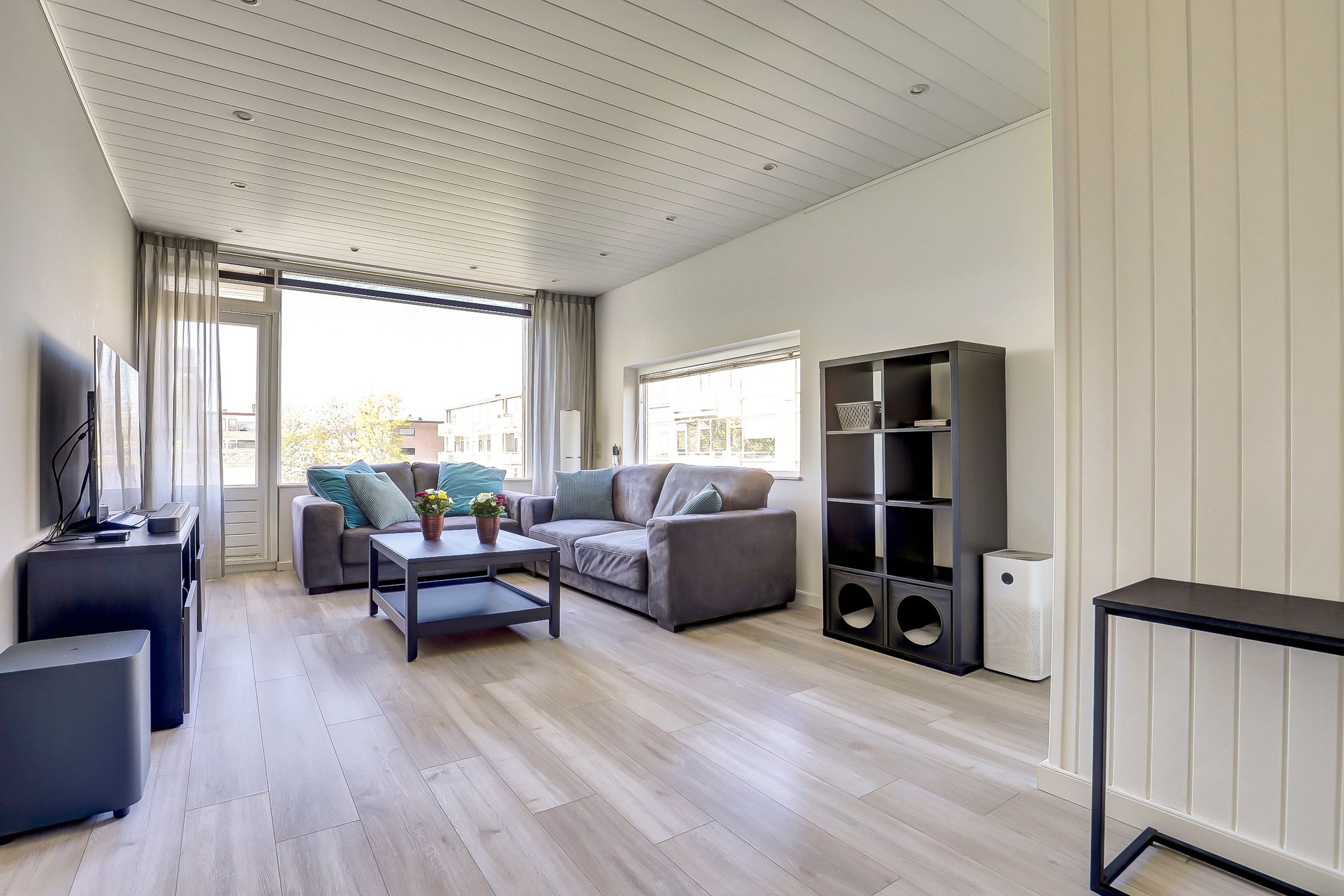 Bright corner apartment with three bedrooms on the second floor in Slikkerveer — 12