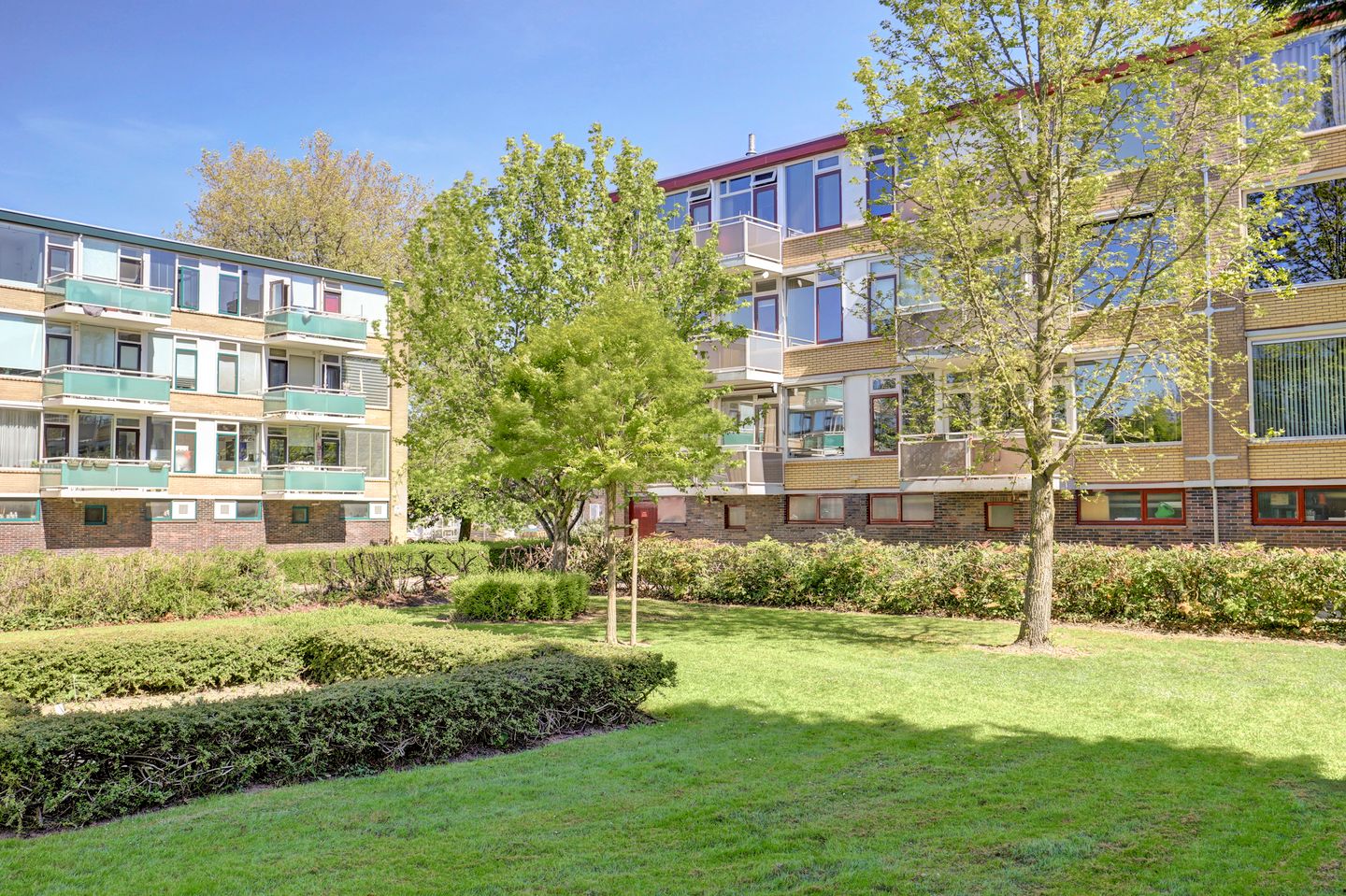 Bright corner apartment with three bedrooms on the second floor in Slikkerveer — 29