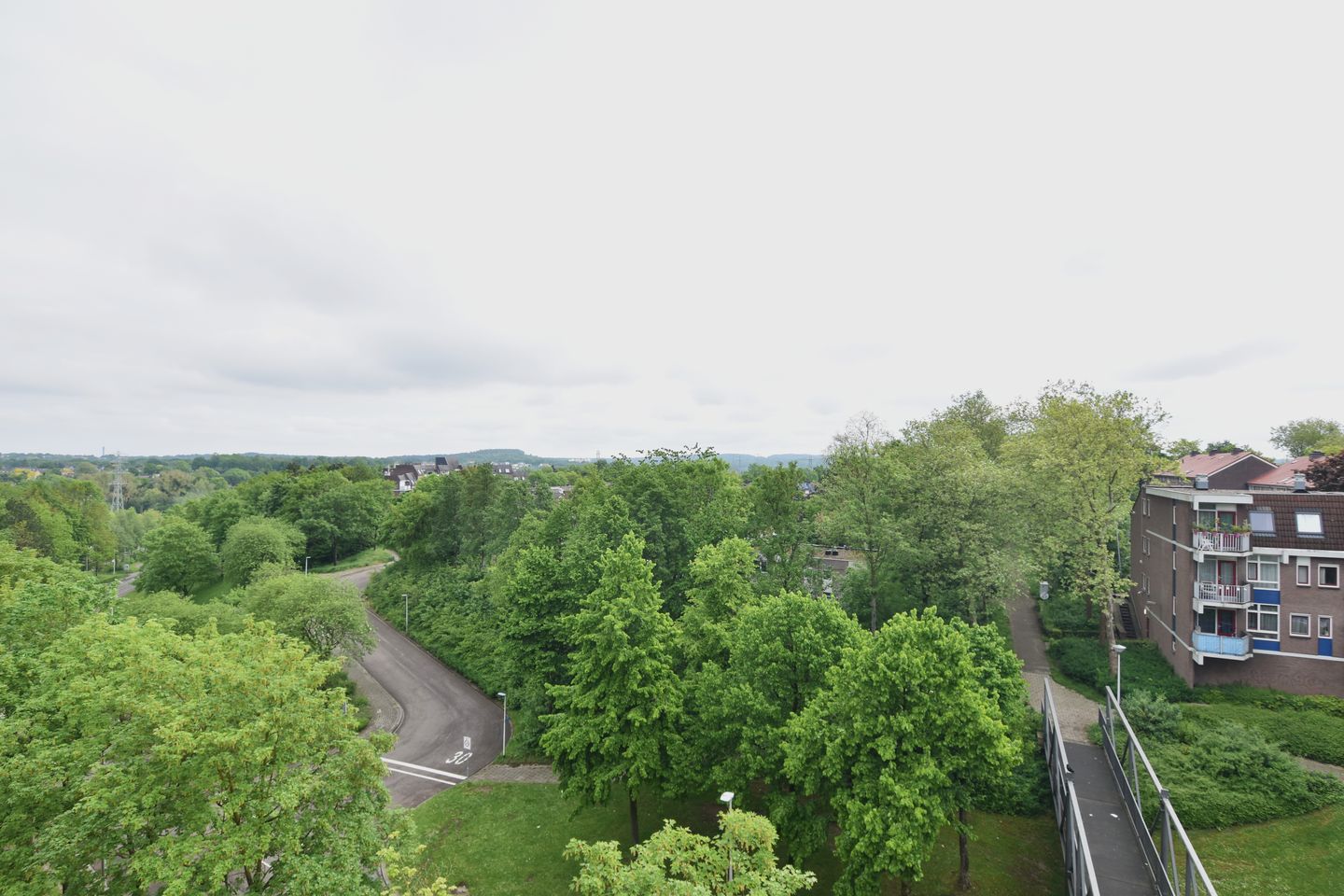 Photo 14 of Zeswegenlaan 268