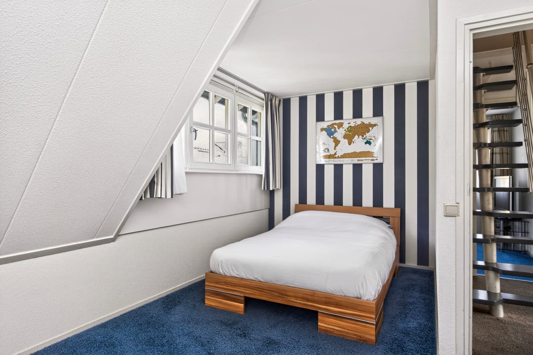 Photo 32 of Gronaustraat 25