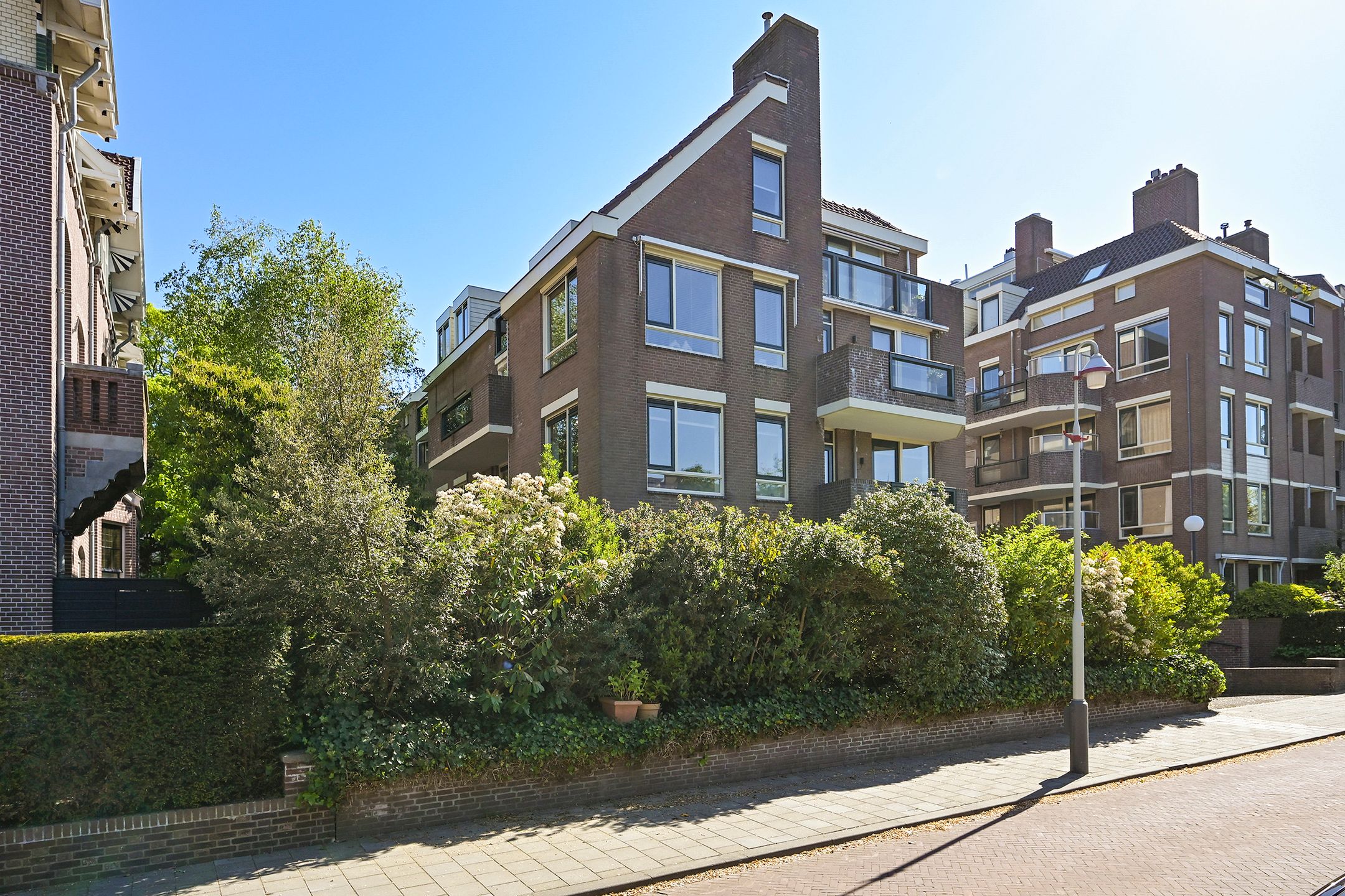 Photo 6 of Johan van Oldenbarneveltlaan 33-C