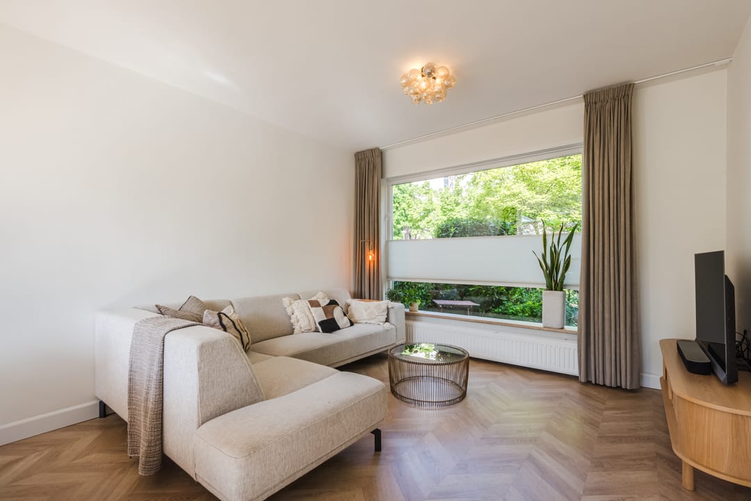 Photo 11 of Mombaerstraat 162