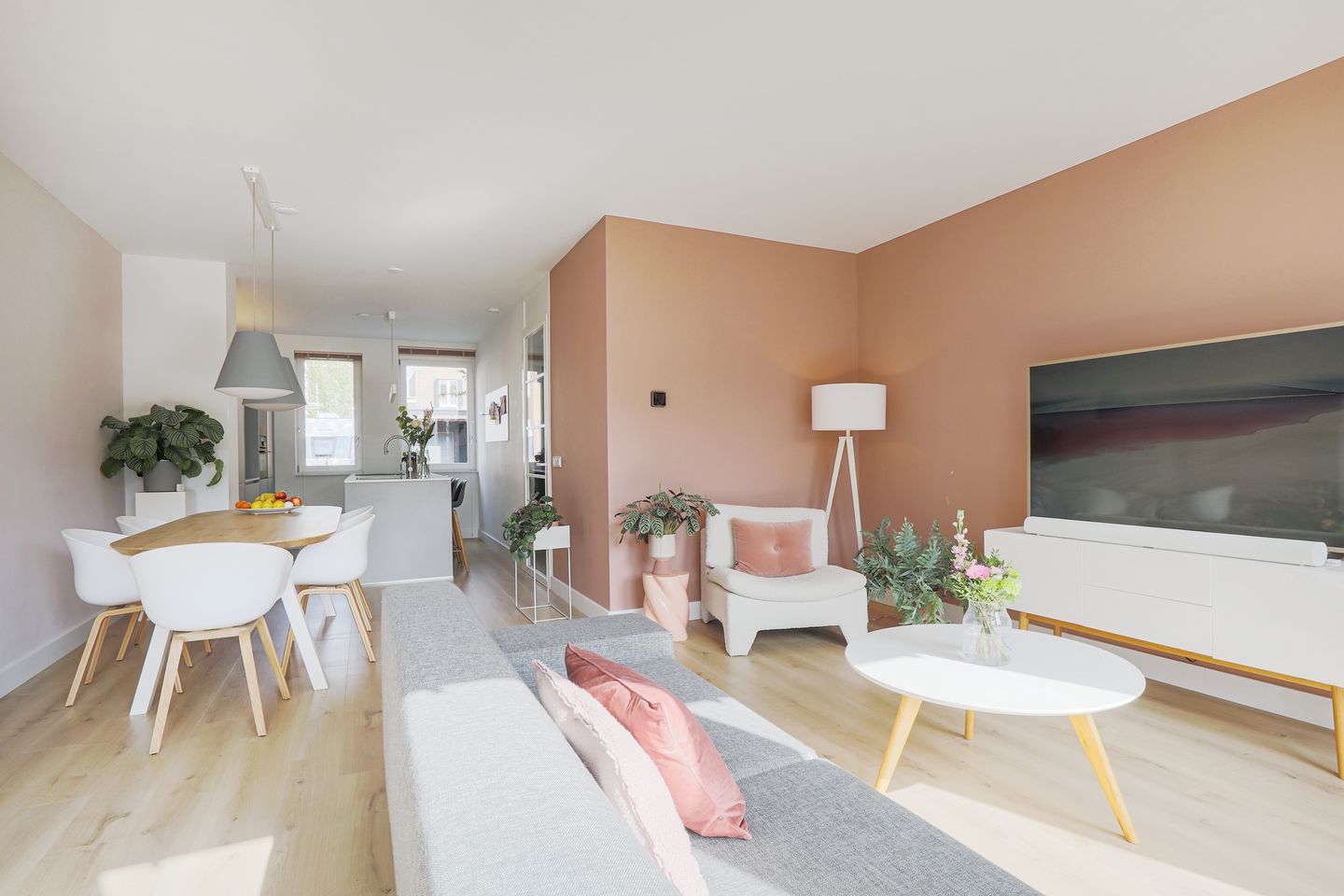 Spacious Move-in Ready Terraced Home with Sunny Garden in Vathorst — 14
