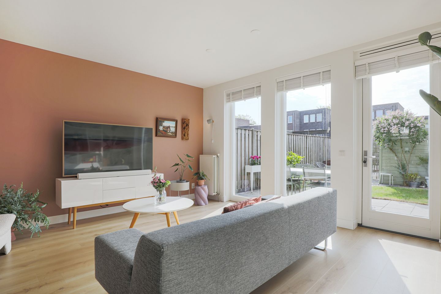 Spacious Move-in Ready Terraced Home with Sunny Garden in Vathorst — 10