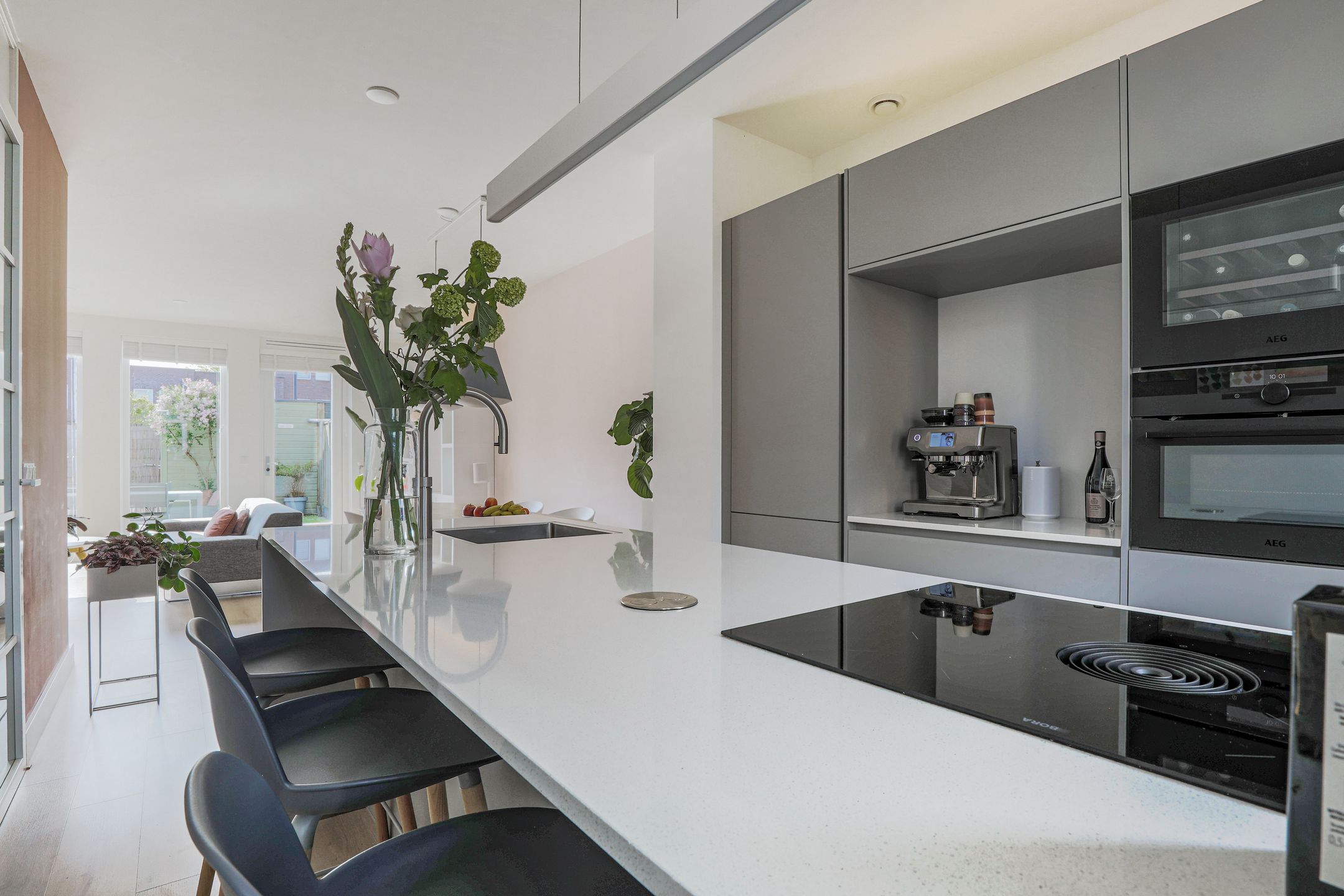 Spacious Move-in Ready Terraced Home with Sunny Garden in Vathorst — 27