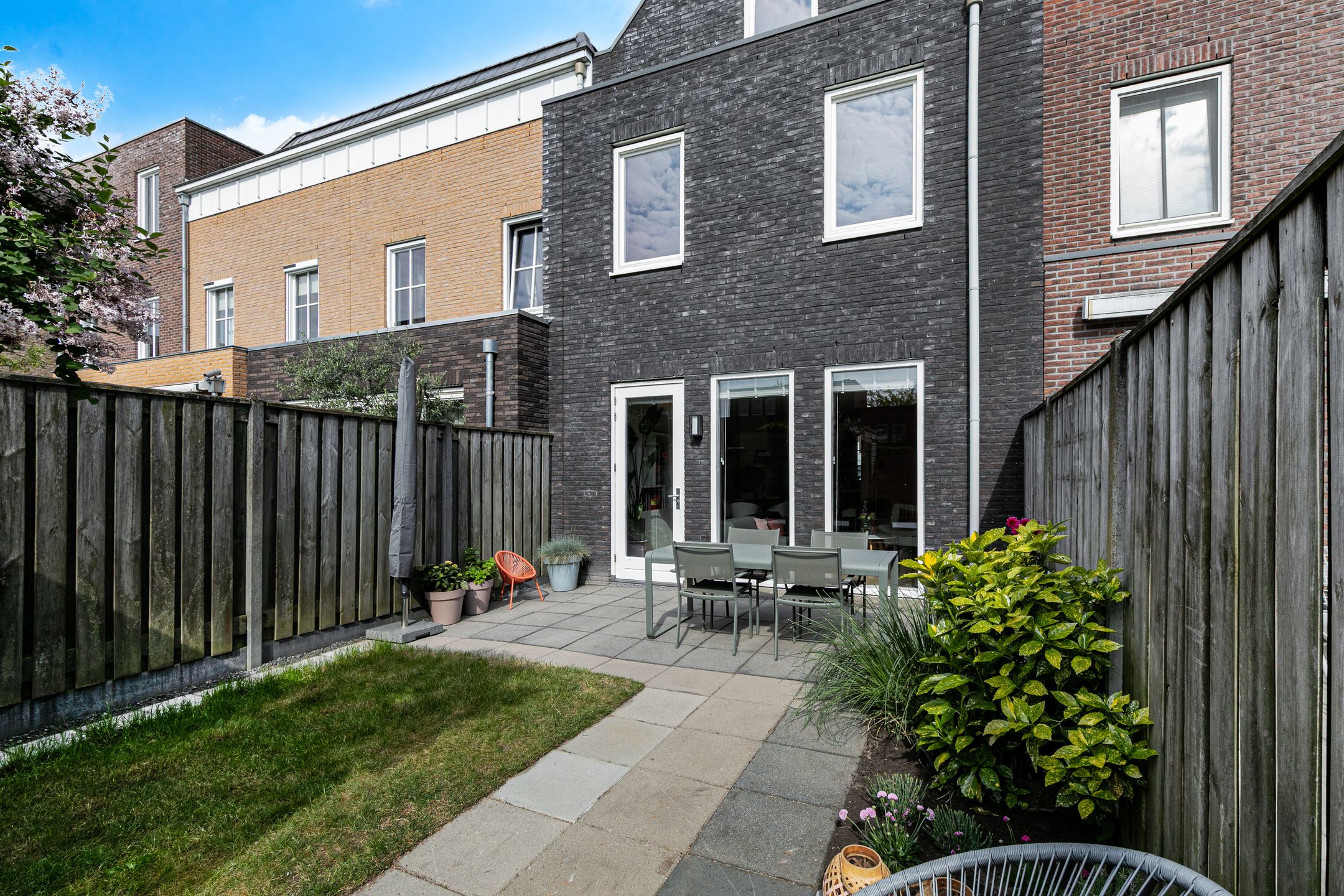 Spacious Move-in Ready Terraced Home with Sunny Garden in Vathorst — 57