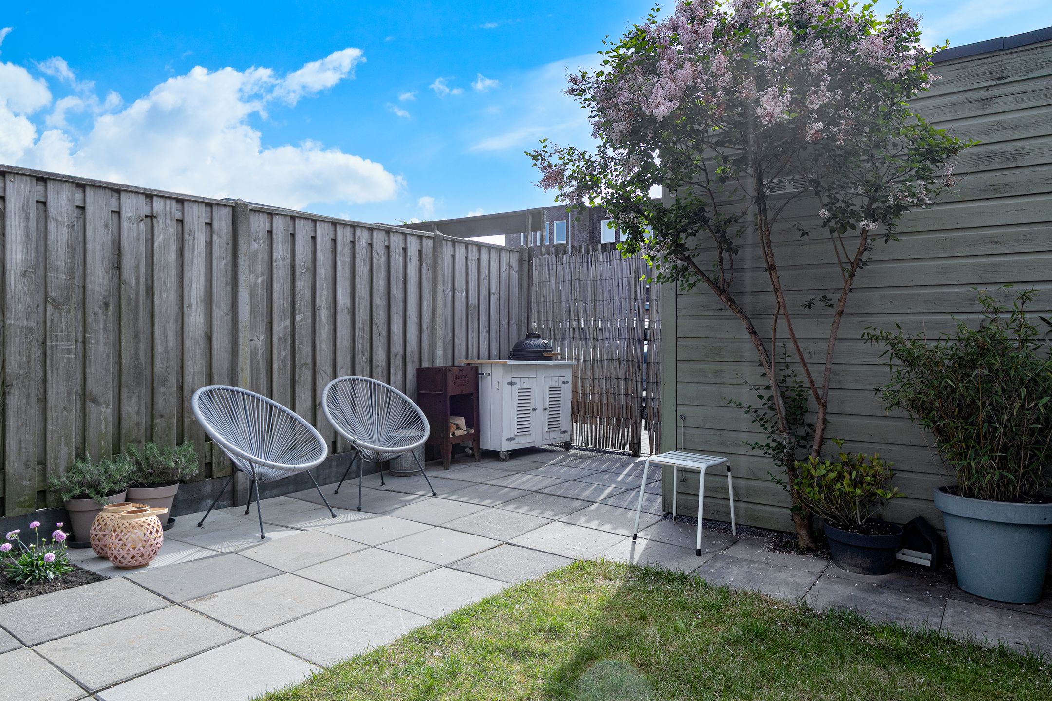 Spacious Move-in Ready Terraced Home with Sunny Garden in Vathorst — 54