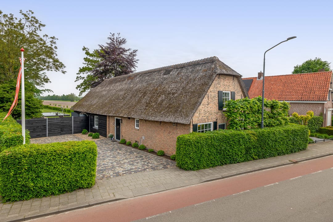 Photo 1 of Raadhuisstraat 32